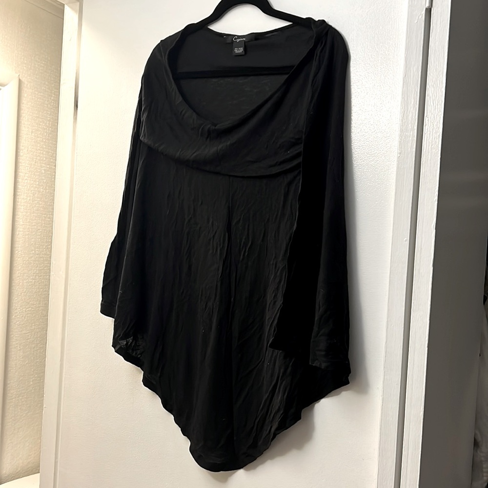Cejon black pointed cape